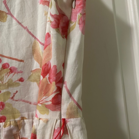 Taylor Short Floral Dress (size 8) - Picture 5 of 5